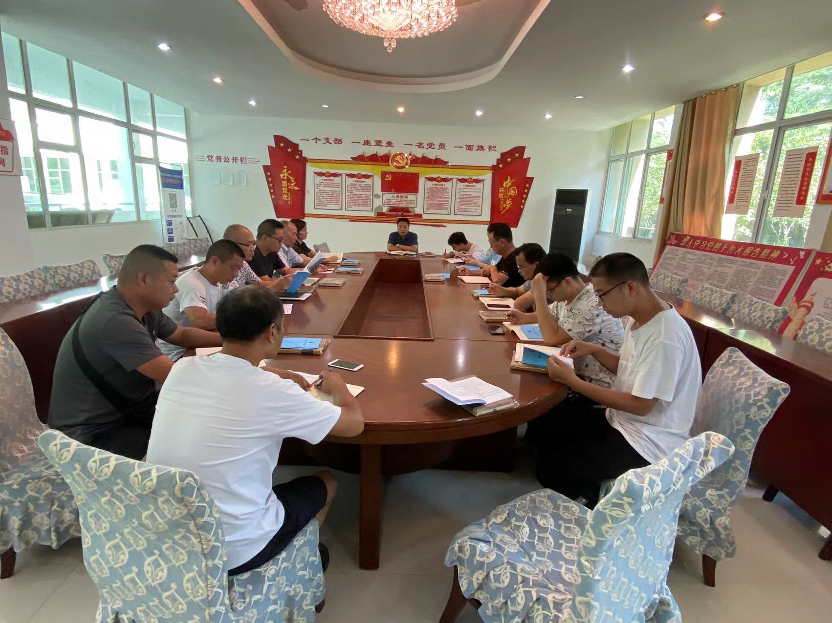 ǧ��ѧУ�＾ѧ�ڵ�һ����������