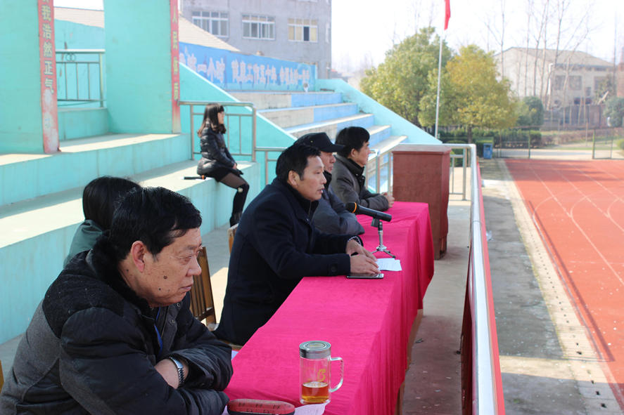 ������ǧ��ѧУ����2015�괺��ѧ�ڿ�ѧ����