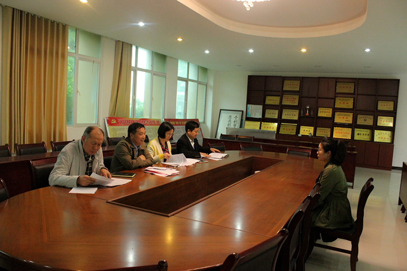 ǧ��ѧУ����2017���ʦ��Ƹ��